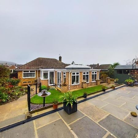 Charming Coastal Bungalow Cayton Exterior foto